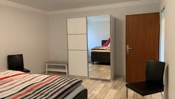 1 bedroom, individually decorated, individually furnished