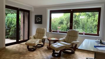 Condo | Living room | 50-inch flat-screen TV with satellite channels, TV