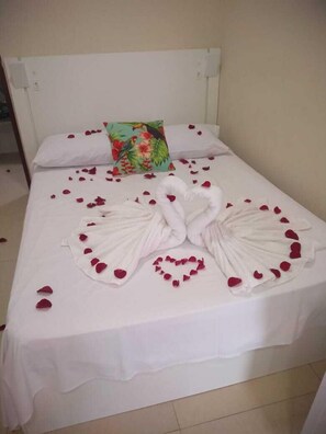 传统开间 | 9 多间卧室、特色装修、特色家居、笔记本电脑工作区