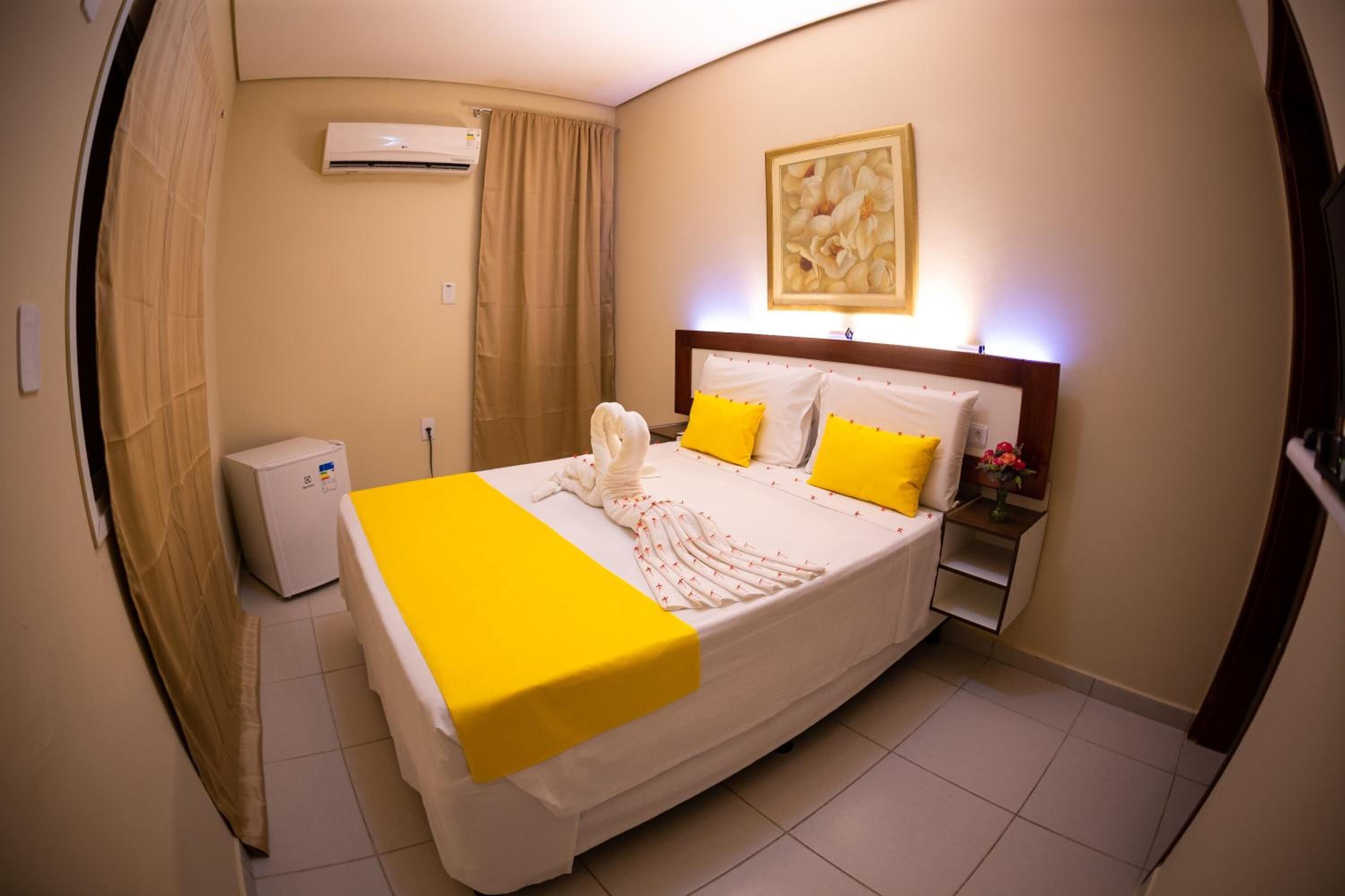 1 dormitorio, minibar, wifi gratis y ropa de cama