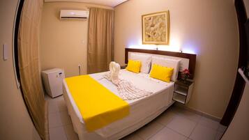 1 habitación, minibar, wifi gratis y ropa de cama