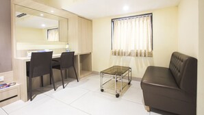 Lobby sitting area - FabHotel Pranava Navi Mumbai (Navi Mumbai)