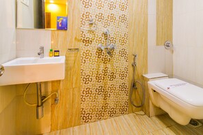 Deluxe Double Room, 1 Katil Kelamin (Double), Non Smoking | Bilik Mandi | Pancuran mandi, tuala disediakan 