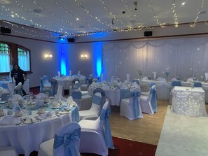 Indoor wedding - Oyo Dunmar House Hotel (Alloa)