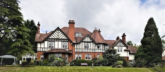 Oyo Dunmar House Hotel