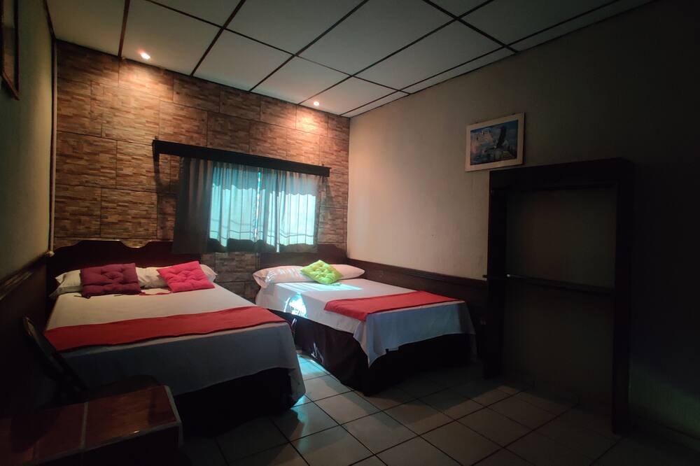 Hotel Latino