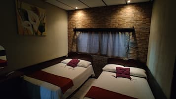 Phòng cơ bản | Bộ đồ giường cao cấp, bàn, truy cập Internet không dây miễn phí