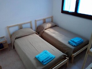 2 bedrooms, down duvets, bed sheets, wheelchair access