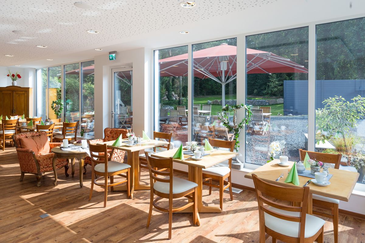 Daily buffet breakfast (EUR 14.50 per person)