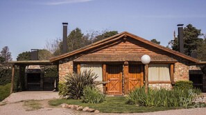 Classic Cabin, 1 Queen Bed, Private Bathroom