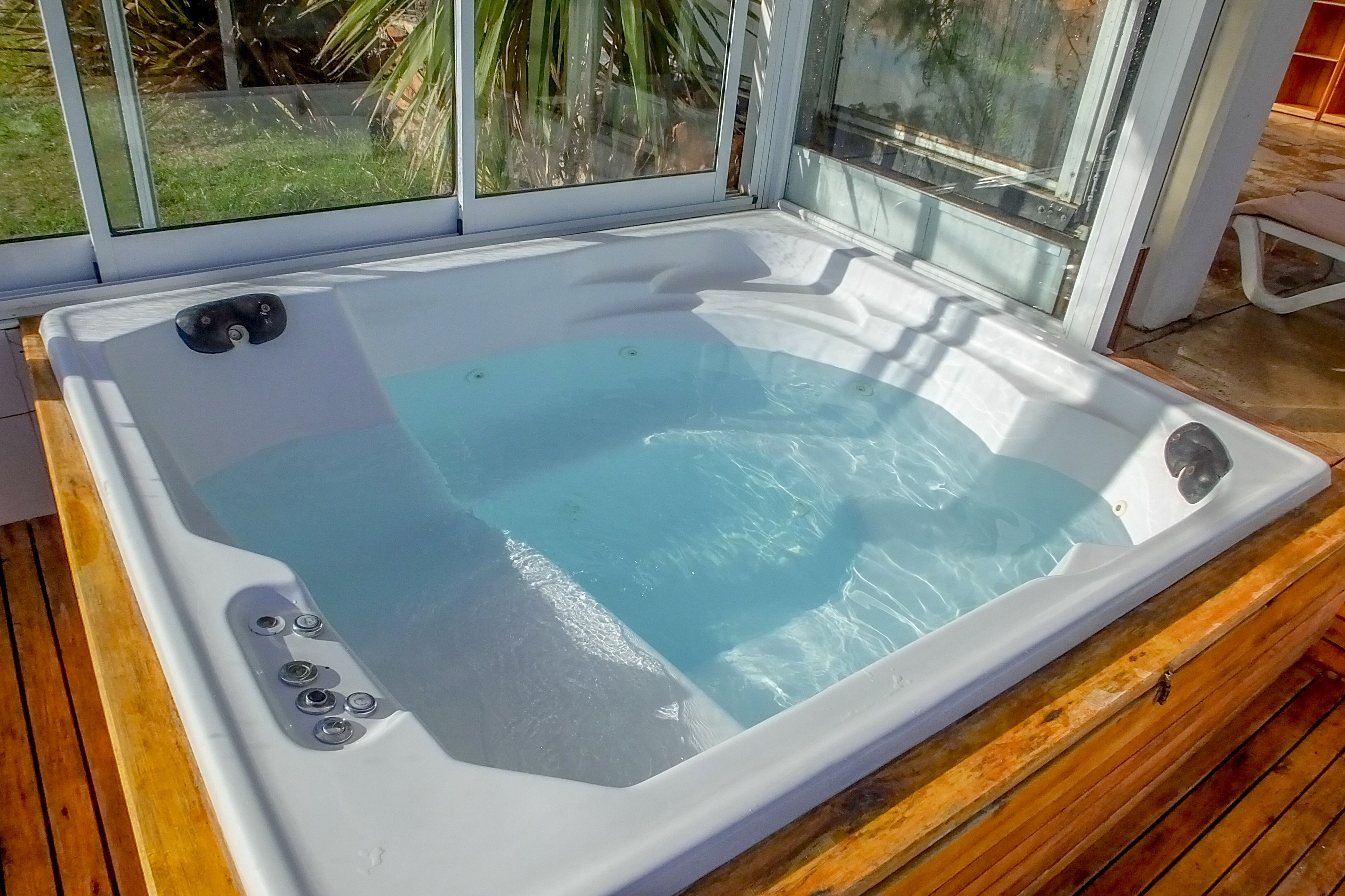 Tratamientos faciales, 1 sala de tratamiento, masajes