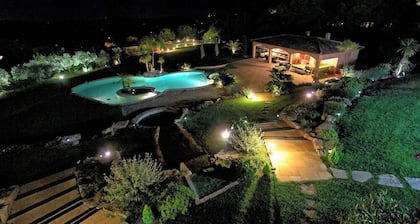 HAVRE DE PAIX" 5 étoiles Prestige jacuzzi, hammam, sauna, PISCINE chauffée Mougins Cannes Grasse