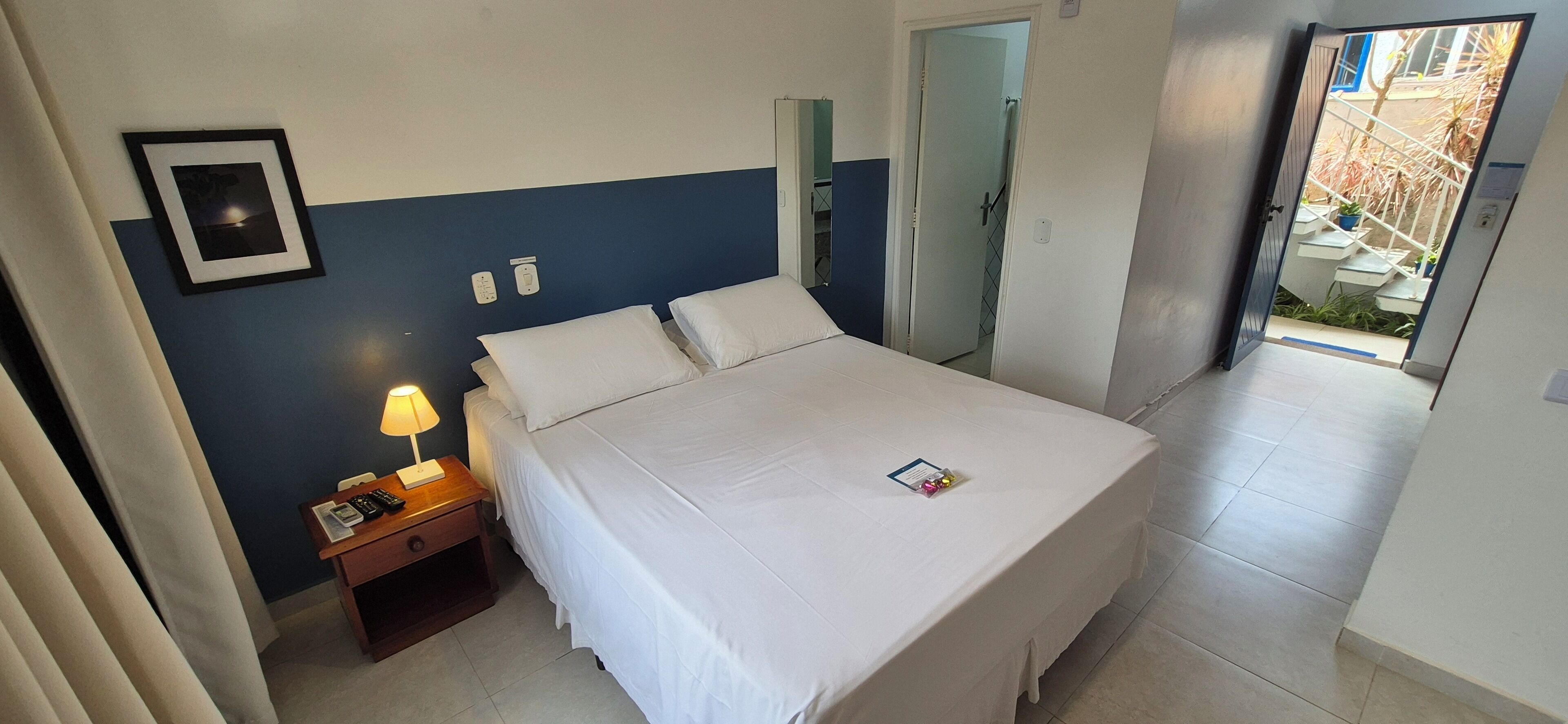 Suite estándar, varias camas, para no fumadores | 1 habitación, ropa de cama de alta calidad y camas con pillow-top 