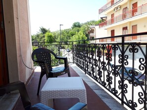 Habitación tradicional, vista a la ciudad | Terraza o patio