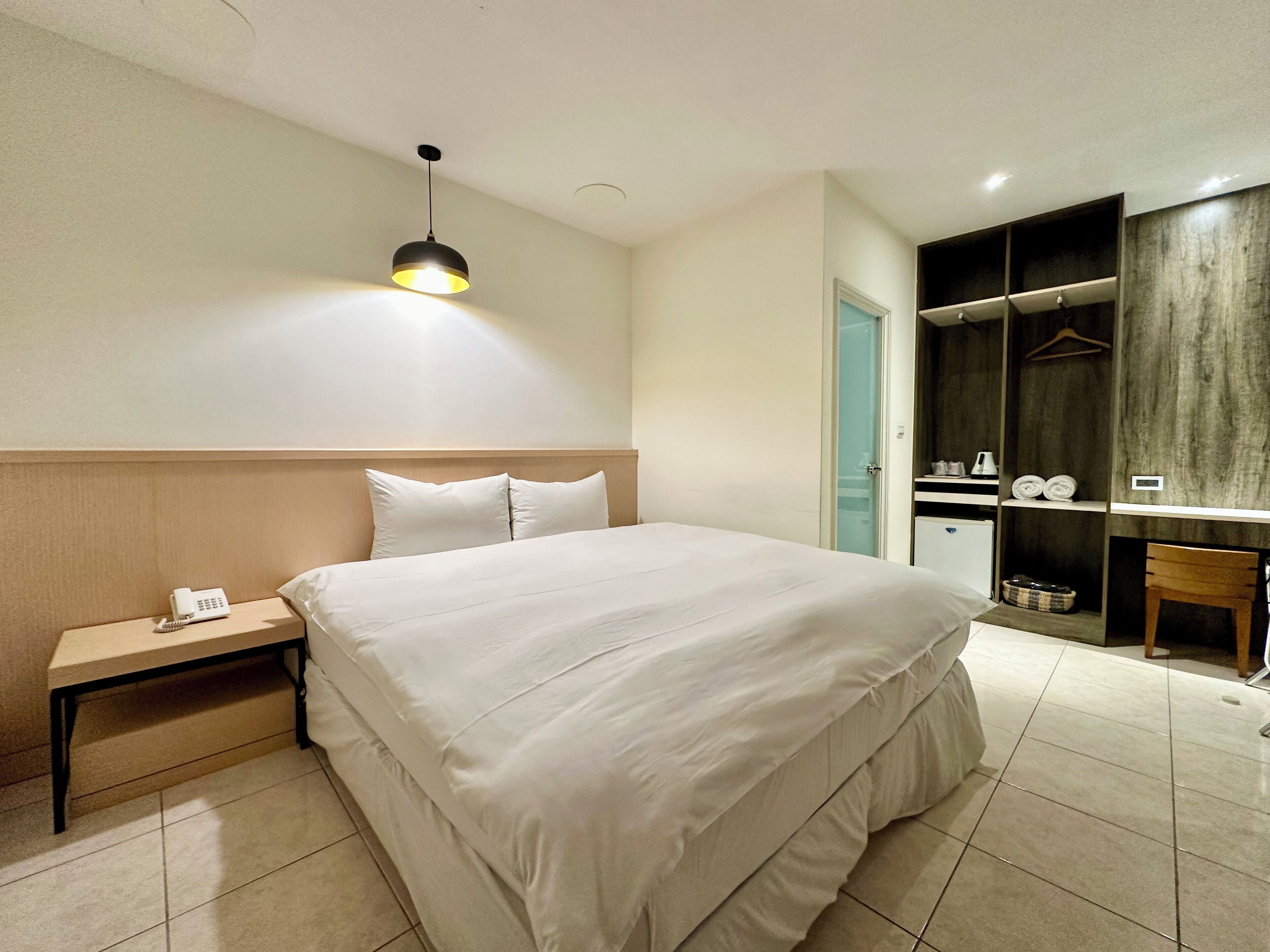 Kamar Double atau Twin Standar, tanpa jendela | 1 kamar tidur, seprai premium, dan selimut bulu angsa