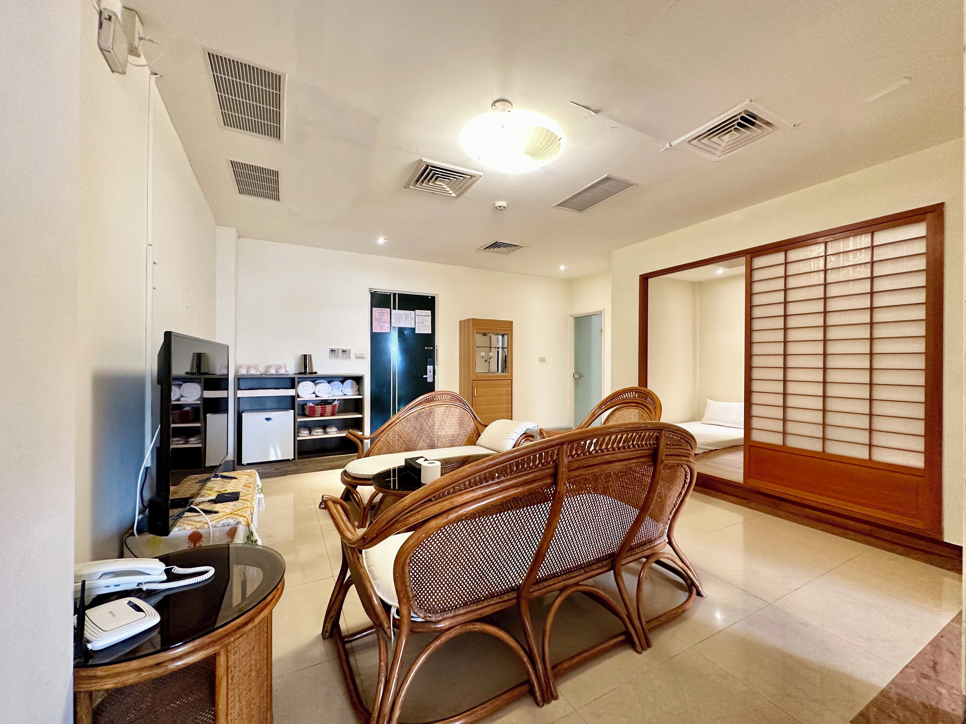 Loftsleilighet – deluxe, 3 soverom, utsikt mot innsjø, tårn | 1 soverom, sengetøy av topp kvalitet og dundyner