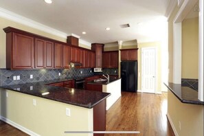 Indoor wedding - 4 Story Rooftop - Executive Corporate Housing (Houston)