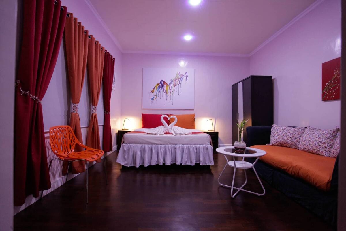 Deluxe Double Room, 1 Double Bed, Non Smoking, Ground Floor | Iron/ironing board, free WiFi, bed sheets