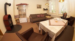 Apartment, 3 Schlafzimmer | Wohnzimmer