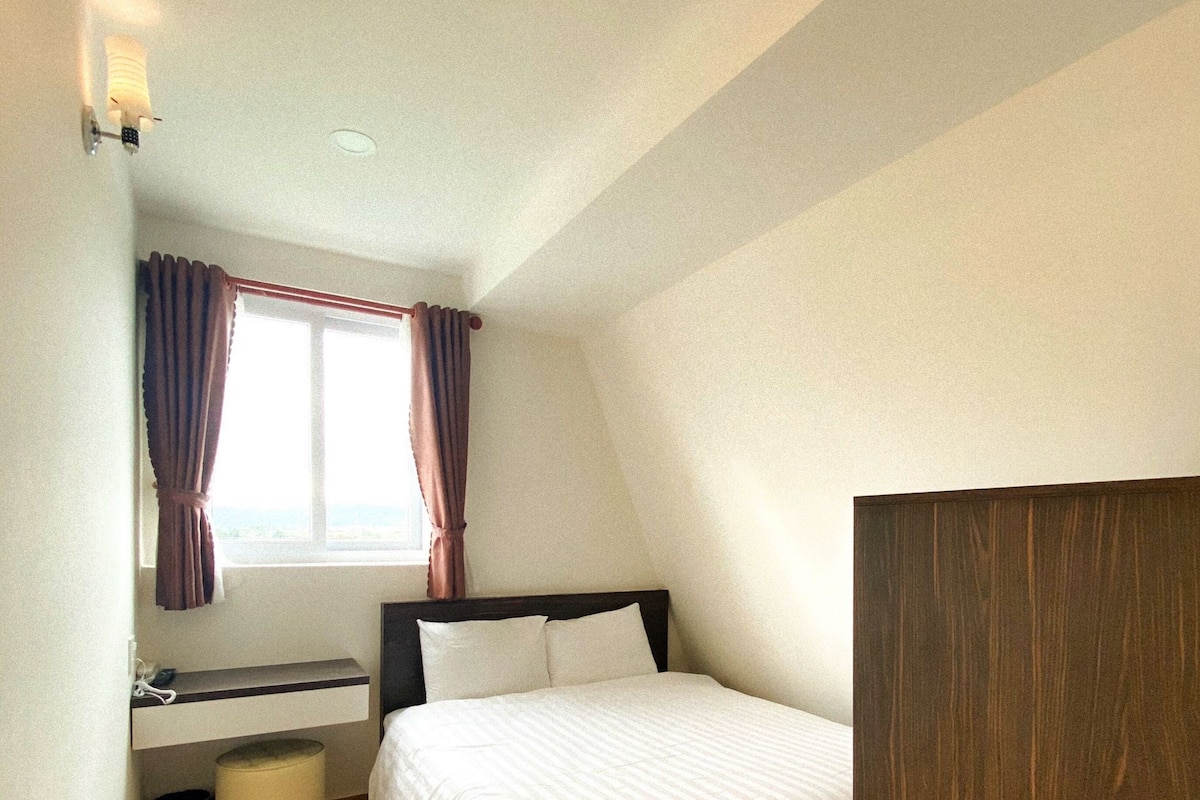 Chambre (Day use 2HR (surcharge for overnight)) | Minibar, bureau, Wi-Fi gratuit