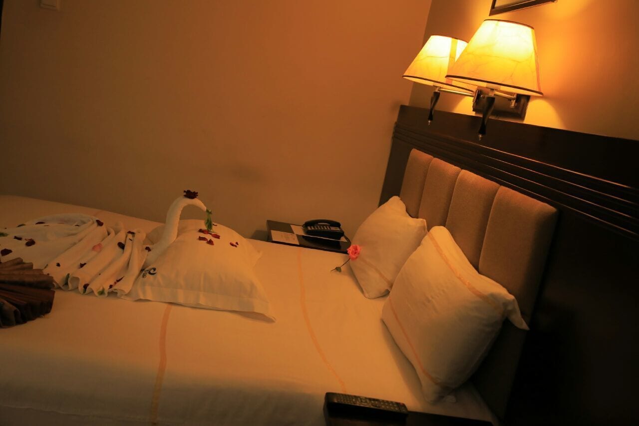 standard single room, 1 bedroom, smoking, private bathroom | in-room safe, desk, free wifi