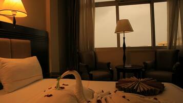 Standard Single Room, 1 Bedroom, Smoking, Private Bathroom | In-room safe, desk, free WiFi