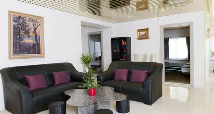 Hôtel & Grill Travers