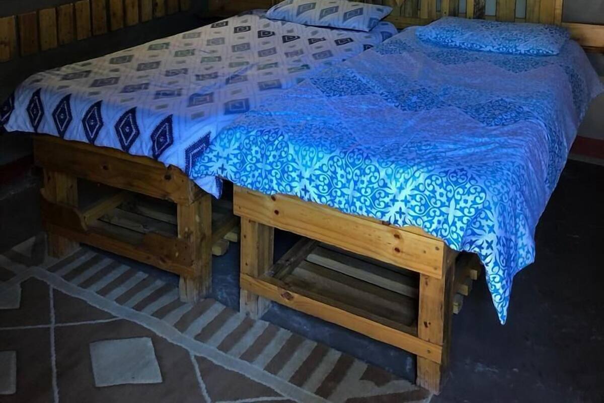 Economy-Zimmer, 2 Einzelbetten, zum Garten hin | Schreibtisch, kostenloses WLAN