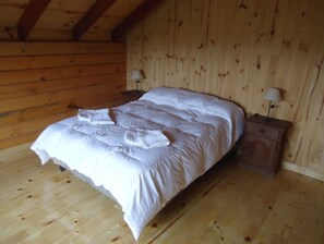 Individually furnished, bed sheets - Cabañas Upenen (Villa Pehuenia)