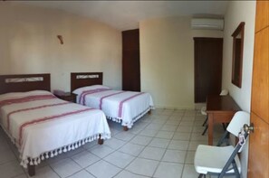 Basic Room, 1 Bedroom (8)