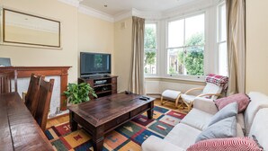 Unclassified image, 3 of 18, button - NEW Super 2BD Flat Well Connected to City Centre (London)