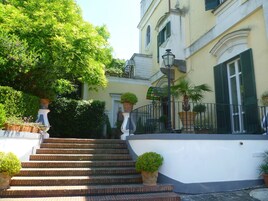 Entrada de la propiedad