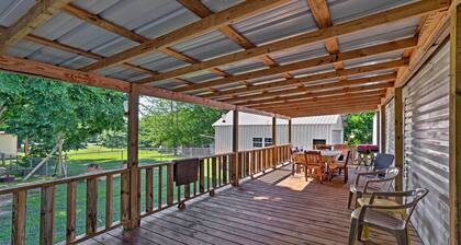 Waterloo Home with Fire Pit - 1/2 Mi to Boat Ramp!
