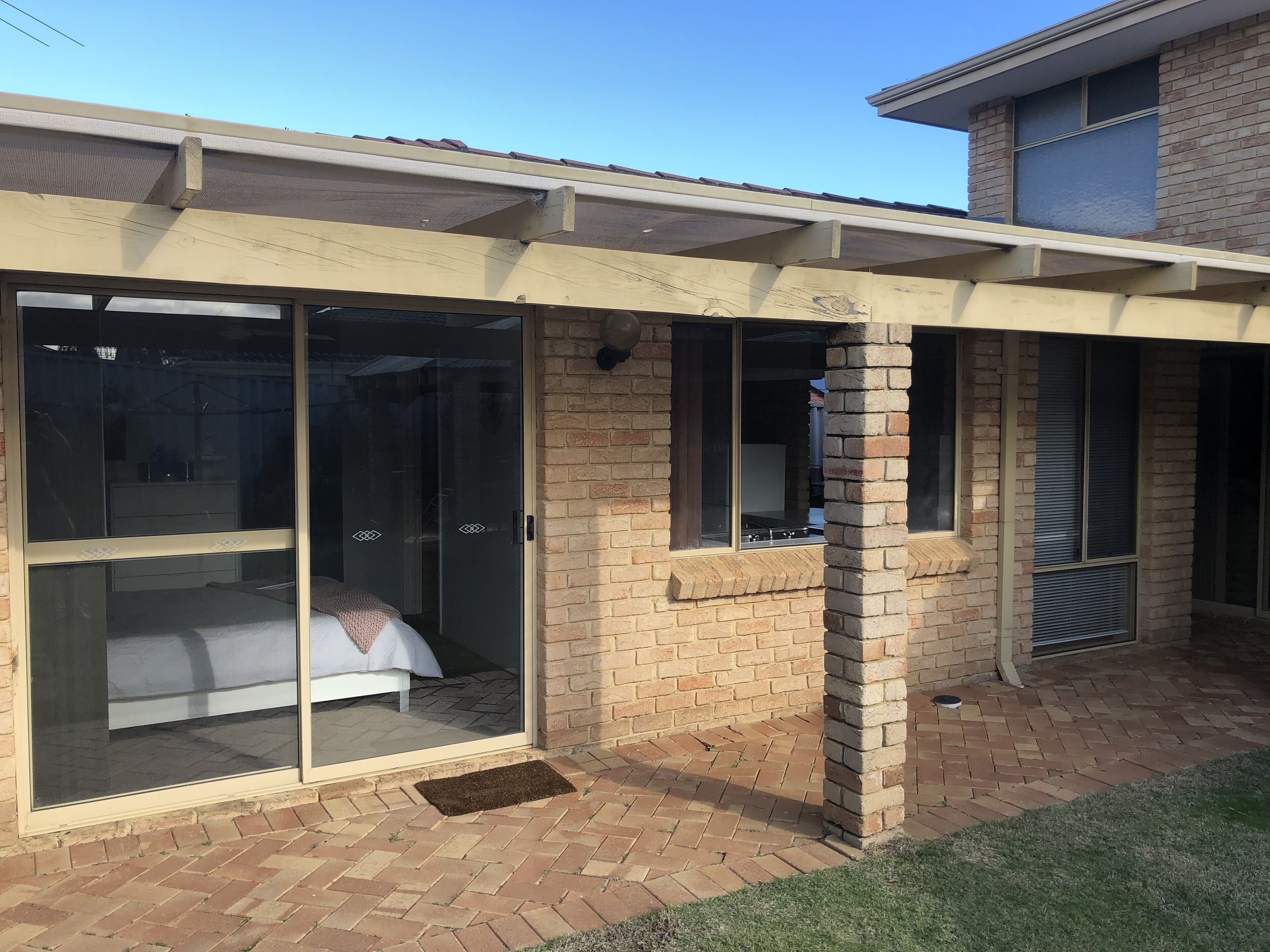 Dampier House Mullaloo -Perth- walk to beach  — image 6