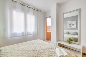 2 bedrooms, iron/ironing board