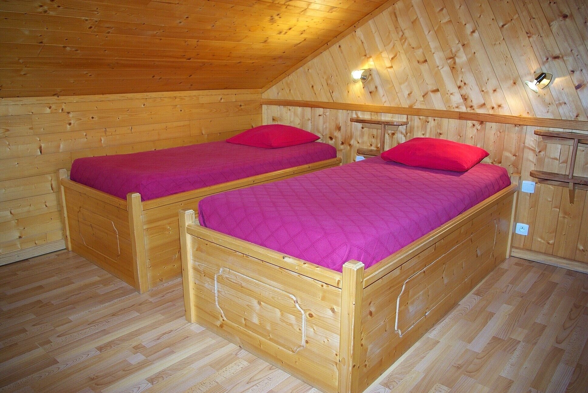 4 dormitorios, tabla de planchar con plancha, wifi gratis