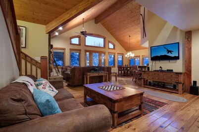 Chateau Belle | Luxury Mountain Retreat with Panoramic Views