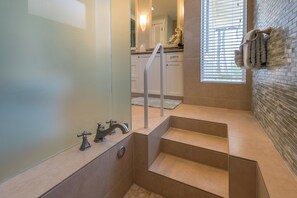 Interior - Designer Two Bedroom | Directly Beachfront | AC | Gourmet Kitchen | Private (Waialua)