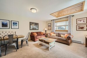 Fireplace - Historic District, Gas Fireplace, Private Hot Tub - Imperial View Cottage (Breckenridge)