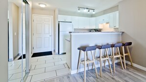 Condo, 2 Queen Beds | Interior entrance - Suite Digs Rivertwin (Calgary)