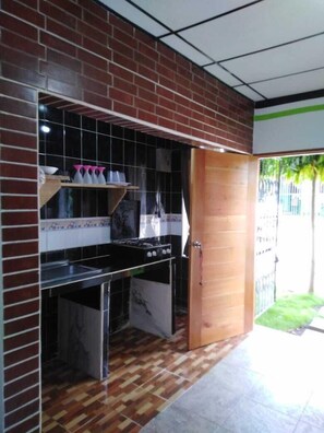 Shared Dormitory, Mixed Dorm | Shared kitchen