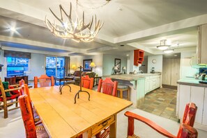 Dining - Ski-In/Ski-Out Comfort at Torian Plum! (Steamboat Springs)