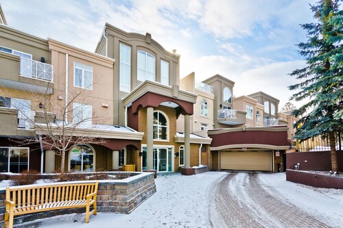 Suite Digs Bella Vista