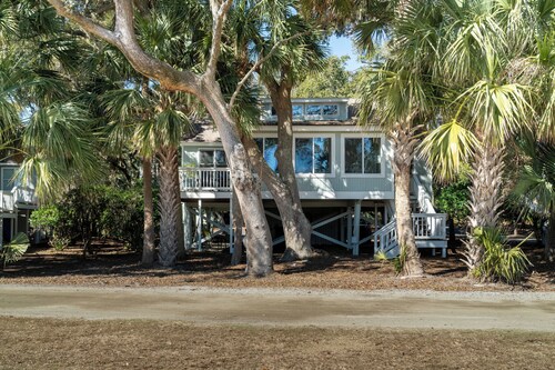 Beautiful Cottage! Extra Full Bath! Golf Views! Amenity access included