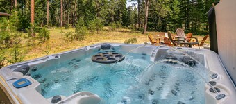 Private Suncadia Retreat! | Awesome Game Room | Hot Tub | Pet Friendly