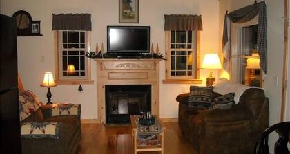 Lovely Amish Crafted Country Cabin in Wellsboro, Pennsylvania