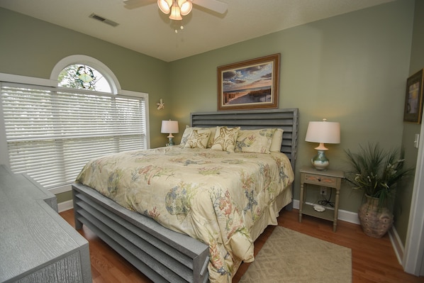 Condo, 2 Bedrooms | 2 bedrooms, iron/ironing board, free WiFi, bed sheets