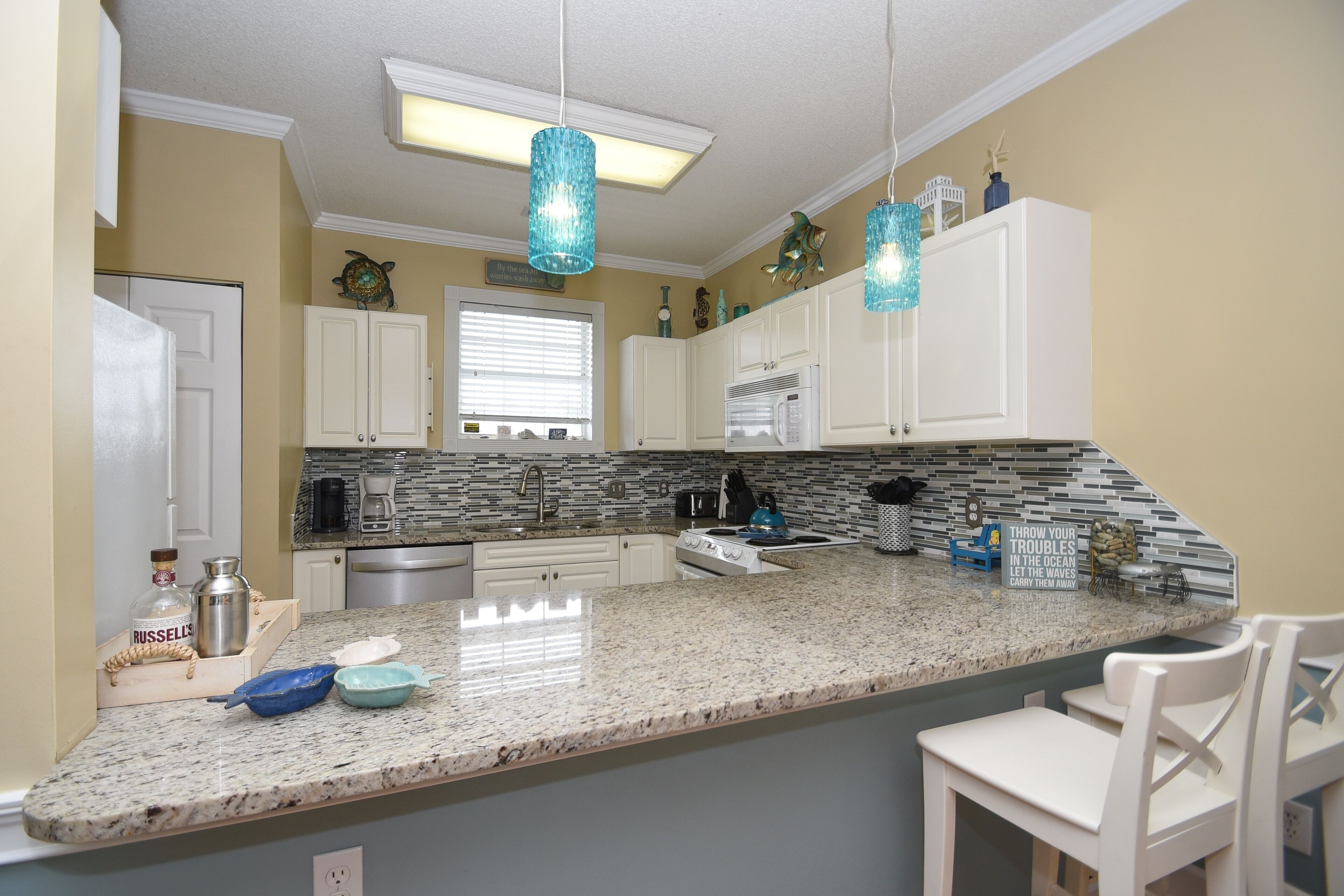 Condo, 2 Bedrooms | Private kitchen