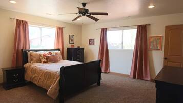 3 dormitorios, tabla de planchar con plancha, wifi gratis y ropa de cama