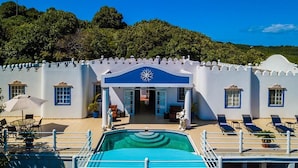 Outdoor pool - Camelot Villa (Bequia Island)